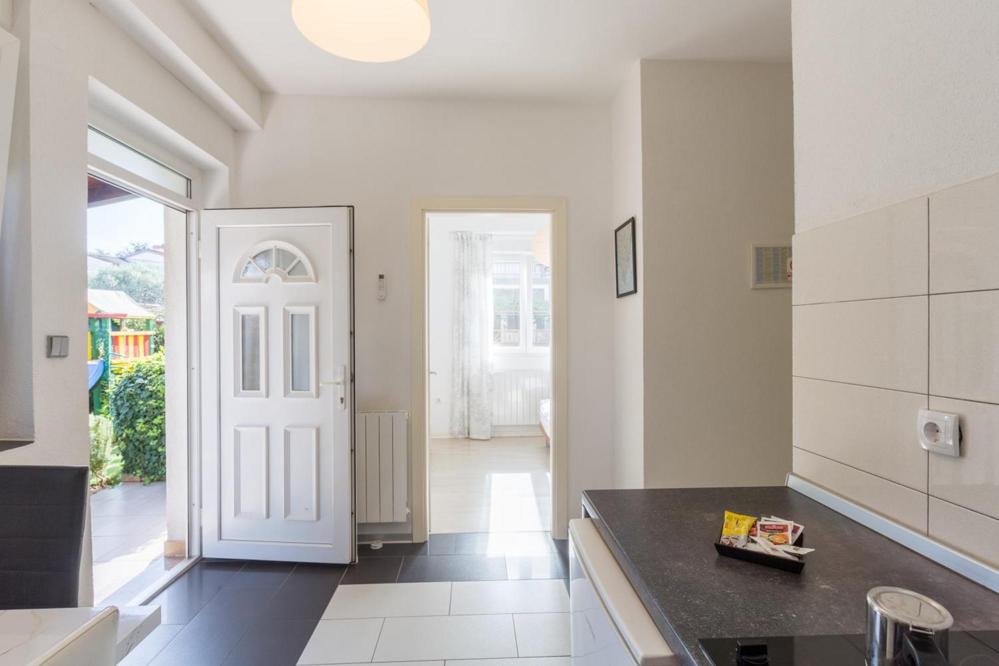 Trbovic Apartments Peaceful Stay With Free Parking, Pet-Friendly, And Bike Storage In Umag Exterior foto