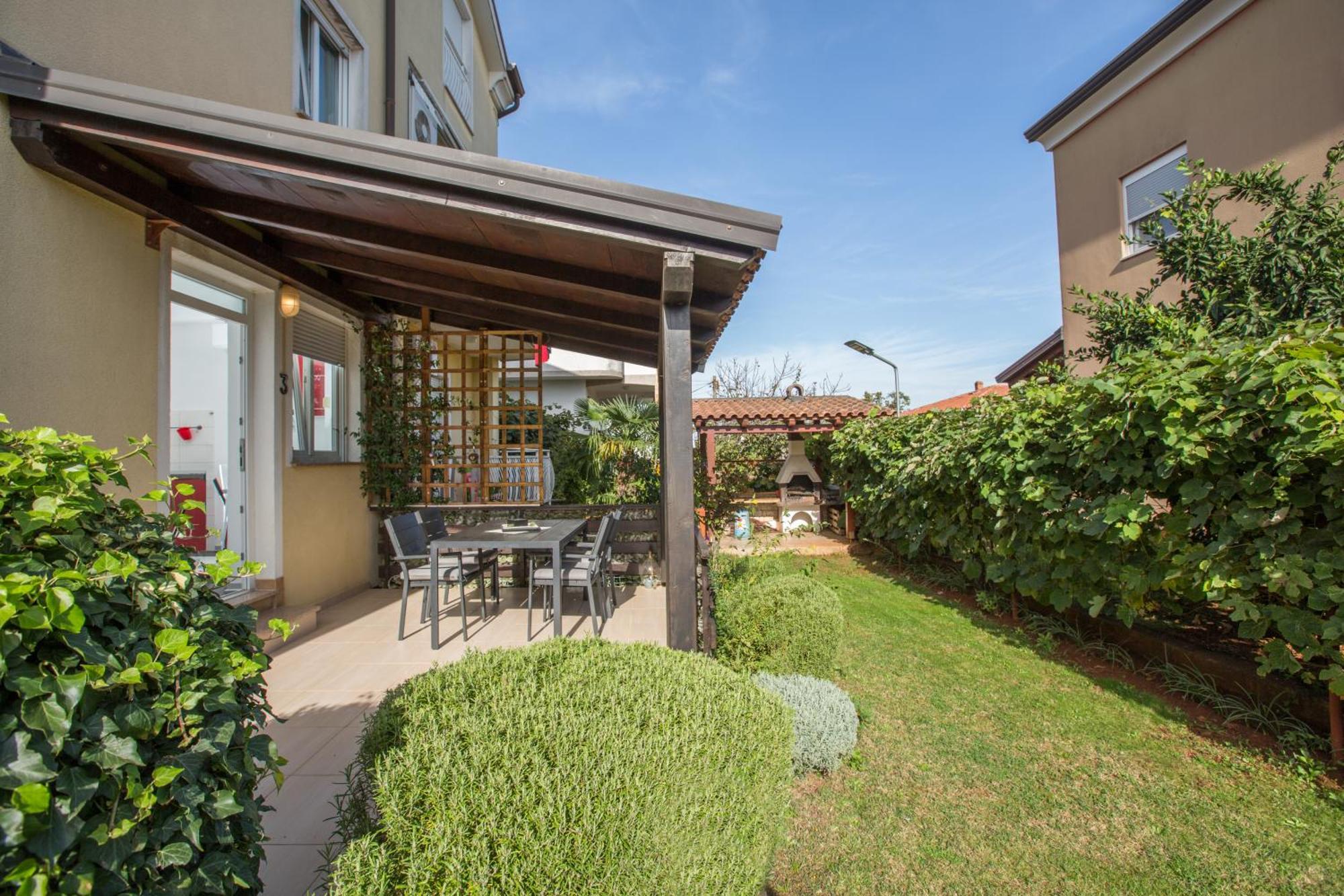 Trbovic Apartments Peaceful Stay With Free Parking, Pet-Friendly, And Bike Storage In Umag Exterior foto