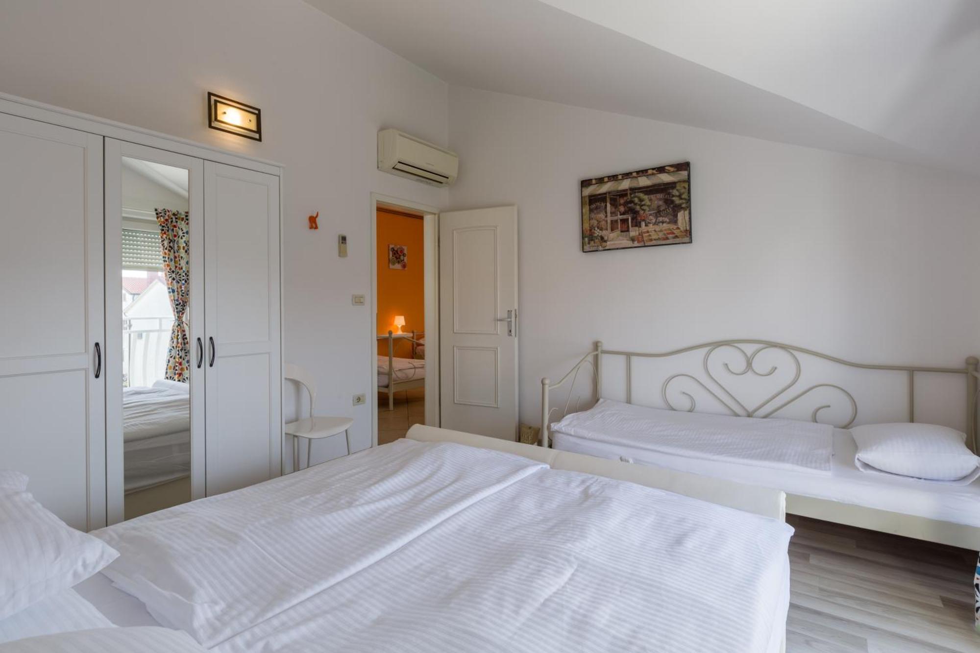 Trbovic Apartments Peaceful Stay With Free Parking, Pet-Friendly, And Bike Storage In Umag Exterior foto